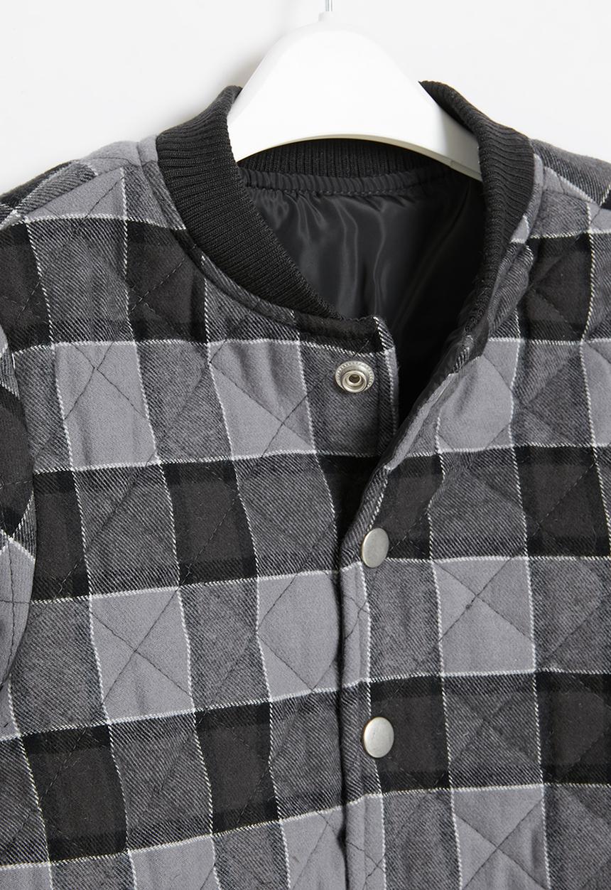 Cotton On - Artie reversible bomber - phantom check