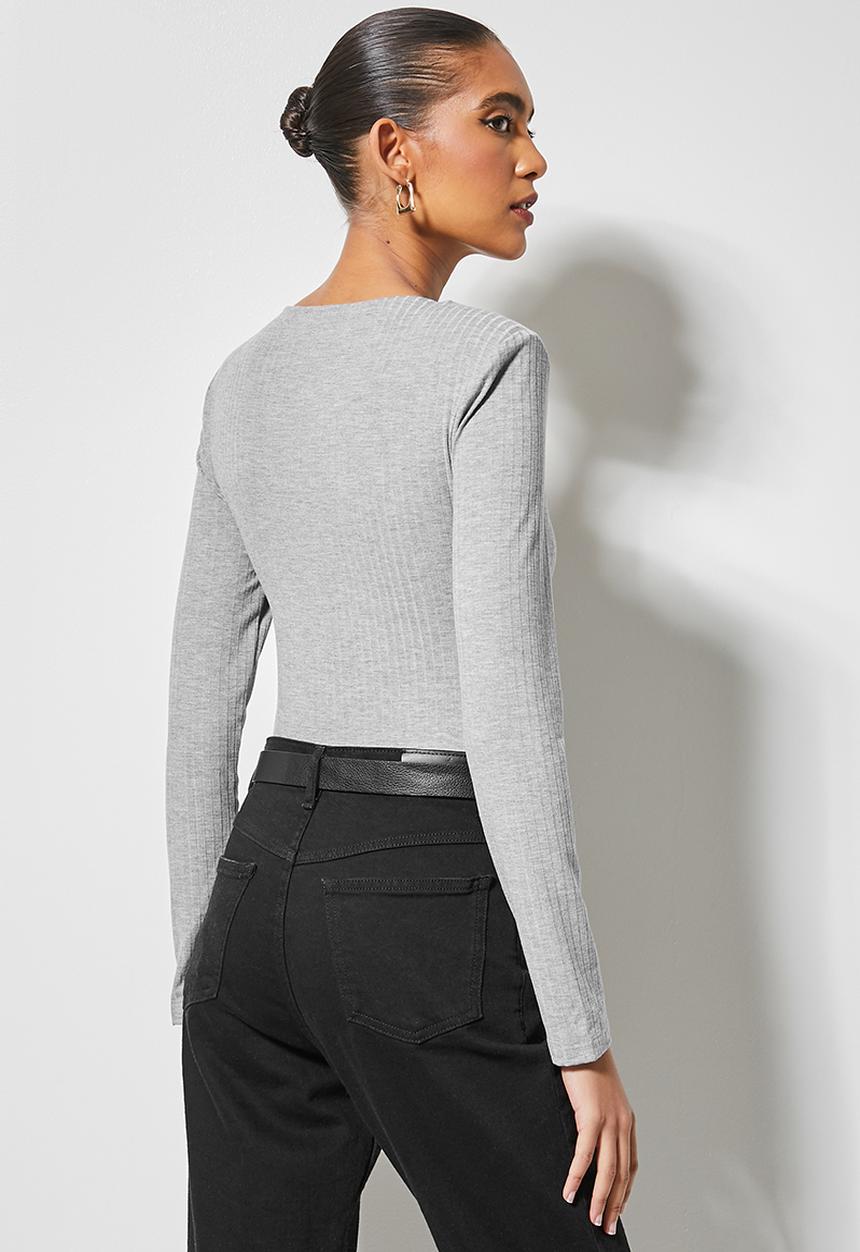 Superbalist - V-neck rib shoulder pad bodysuit - grey 