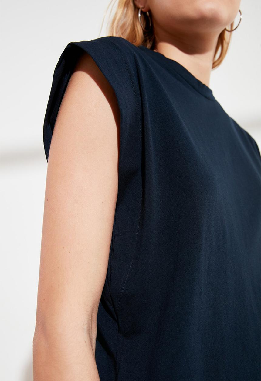 Trendyol - Sleeveless basic knitted T-shirt - navy