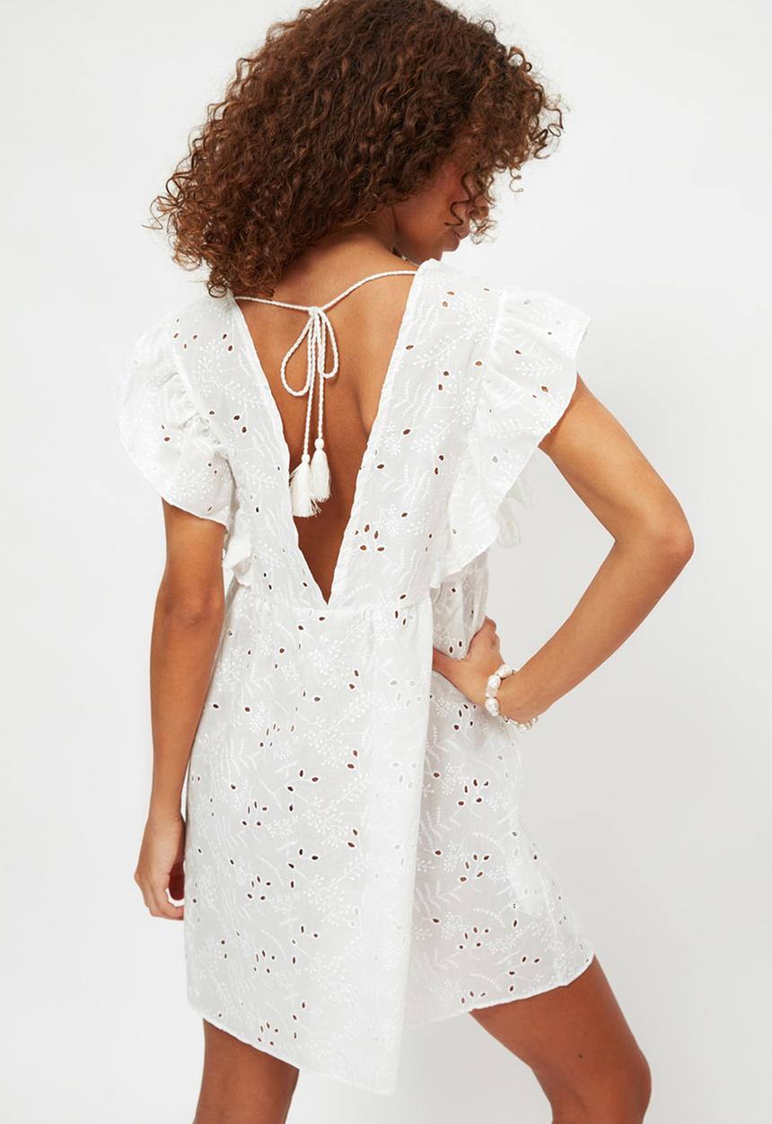 Trendyol - Ruffle detail scalloped embroidered beach dress - white
