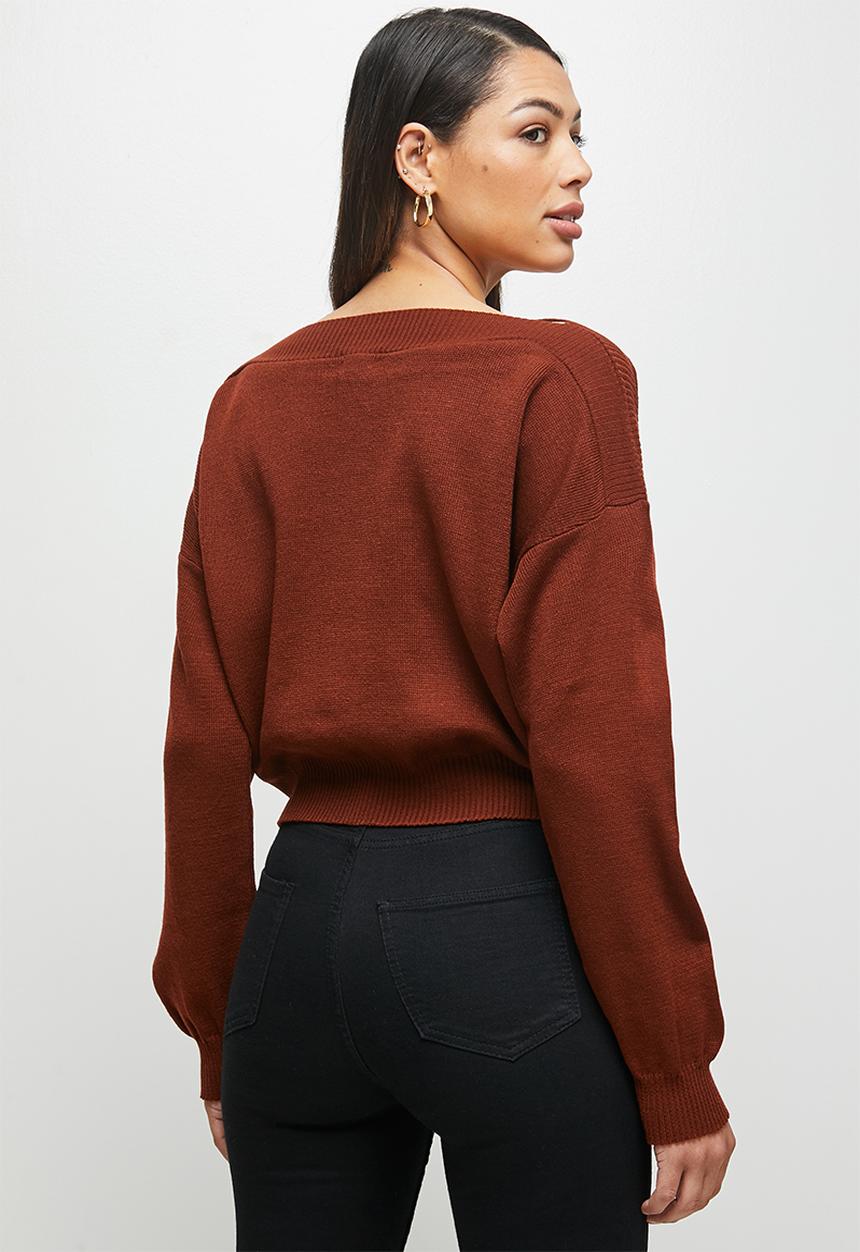 edit - Slash neck jumper - tobacco