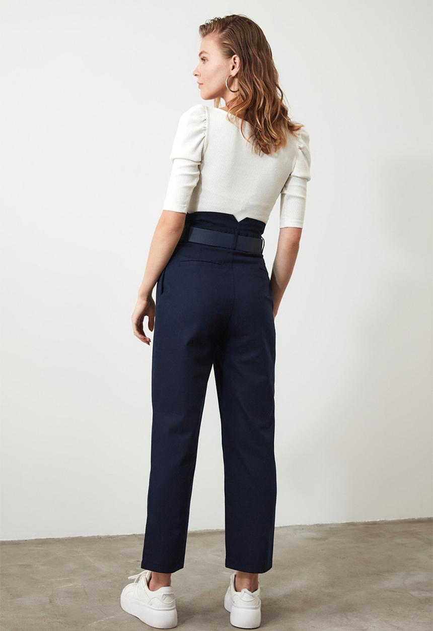 Trendyol - Belted pleated straight cut trousers - navy