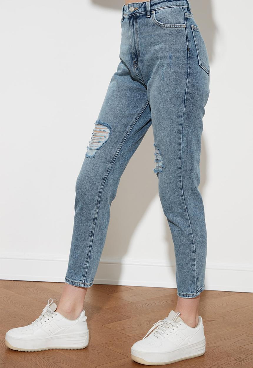 Trendyol - Ripped detailed high waist mom jeans - blue