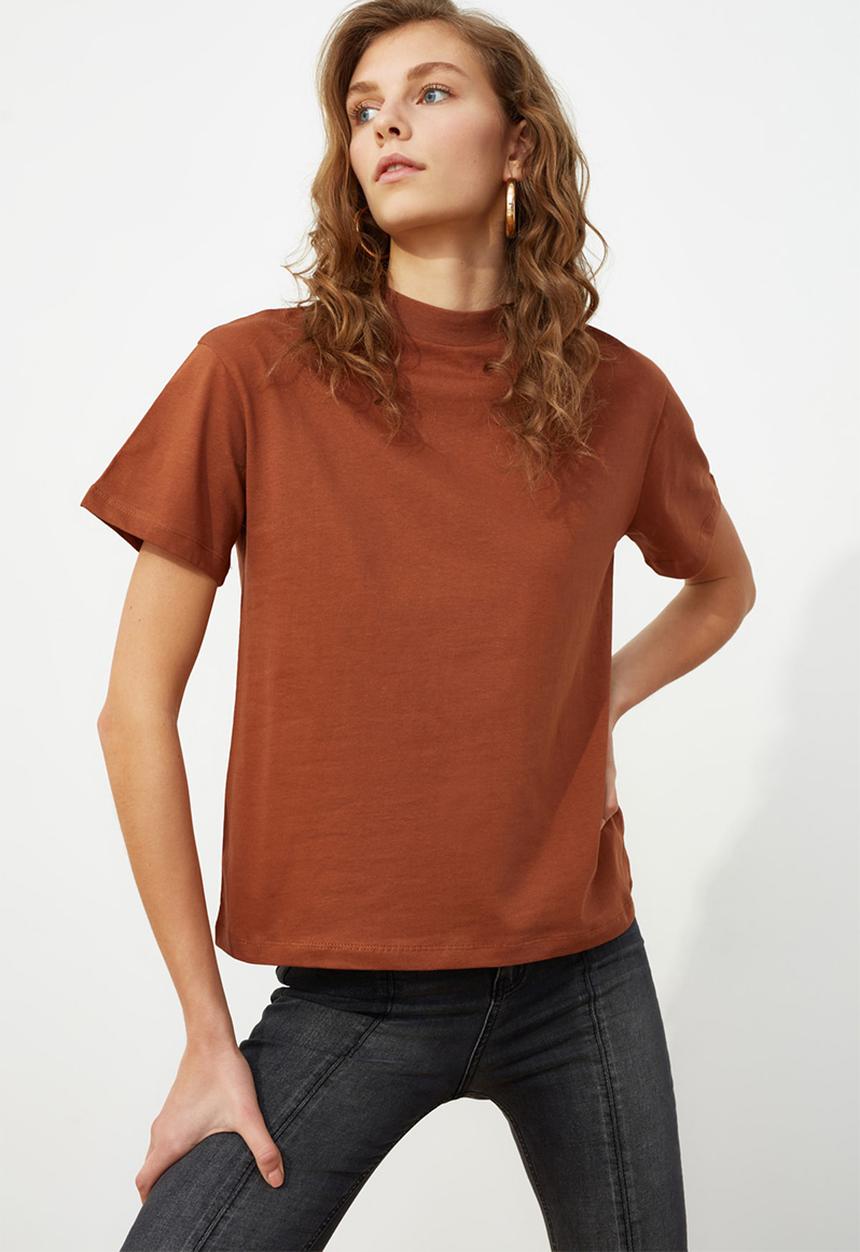 Trendyol - Stand collar basic knitted T-shirt - brown