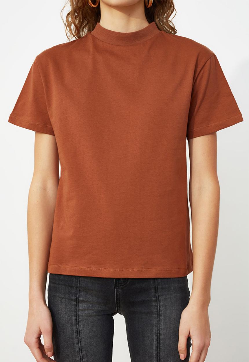 Trendyol - Stand collar basic knitted T-shirt - brown