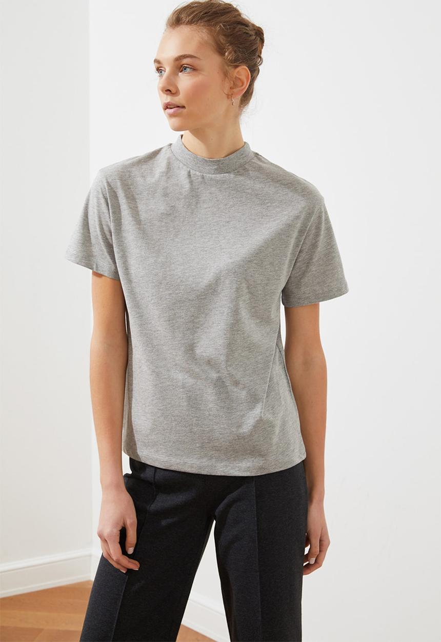 Trendyol - Stand collar basic knitted T-shirt - grey