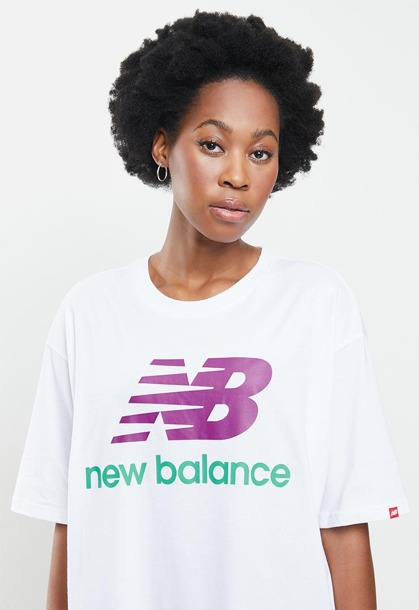 New Balance  - Essentials stacked logo oversized tee - white 