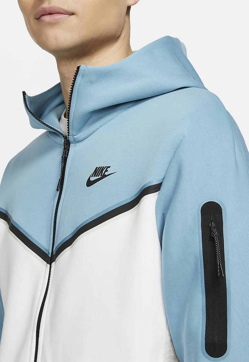 Nike - Nsw tch fleece hoodie - light blue & white 
