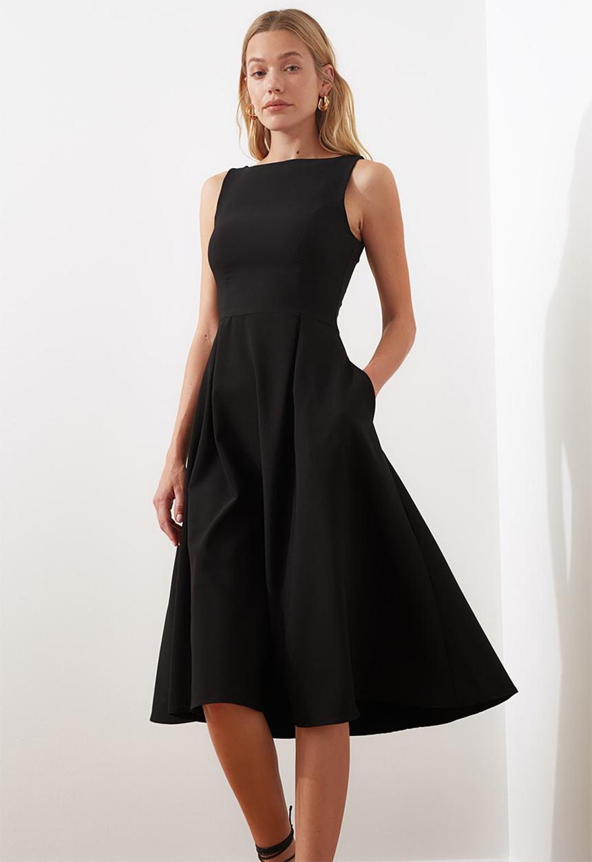Trendyol - Pleated dress - black