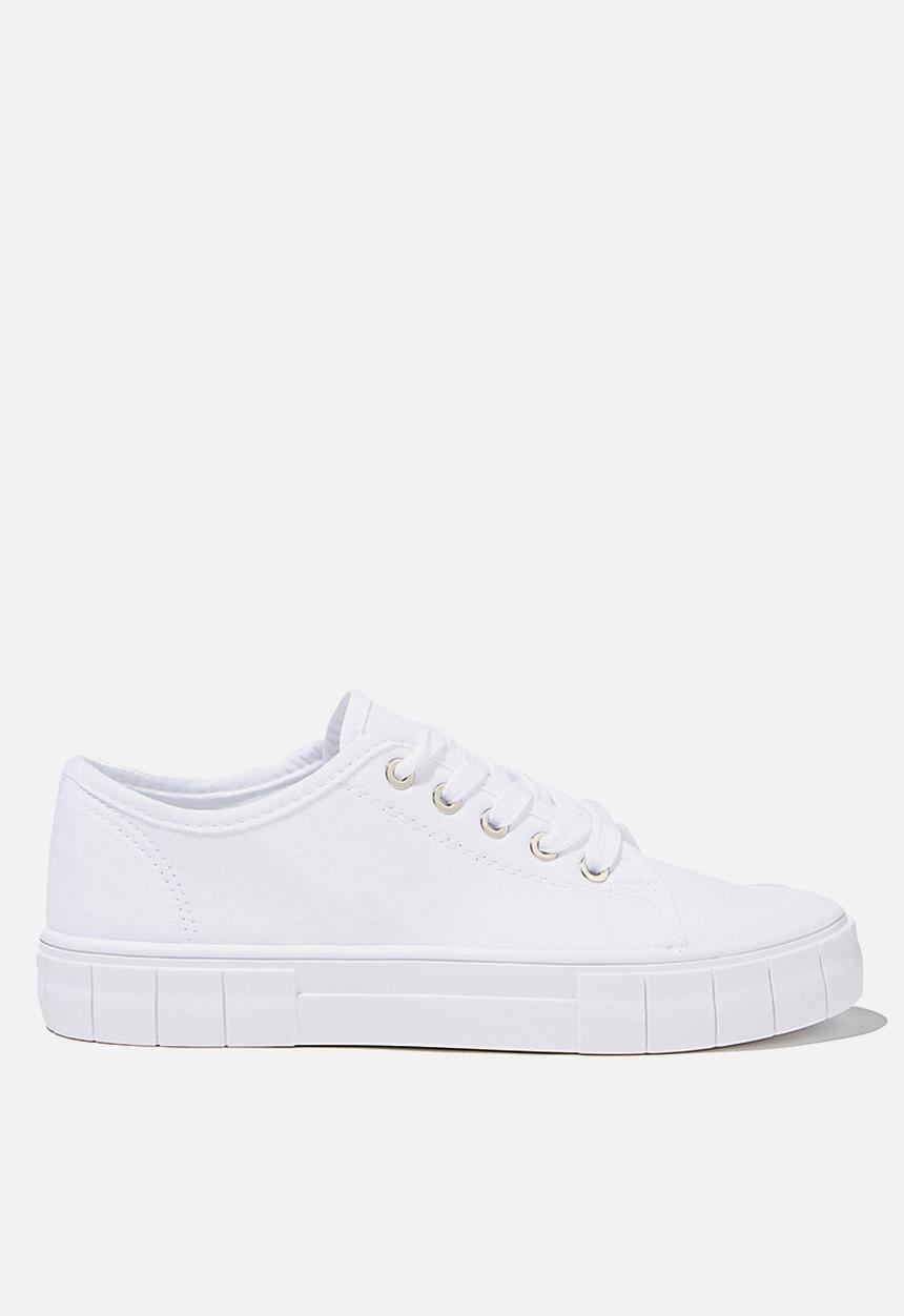 Cotton On - Peggy lace up plimsoll - white