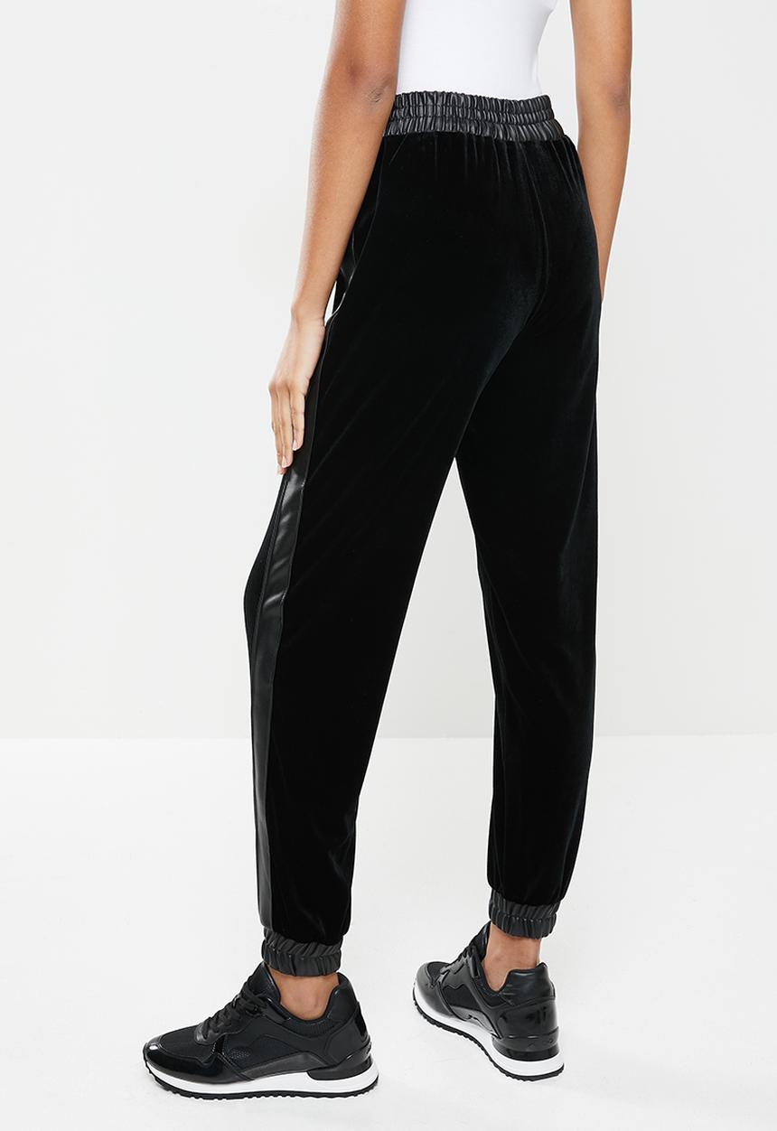 SISSY BOY - Badass babe jogger - black