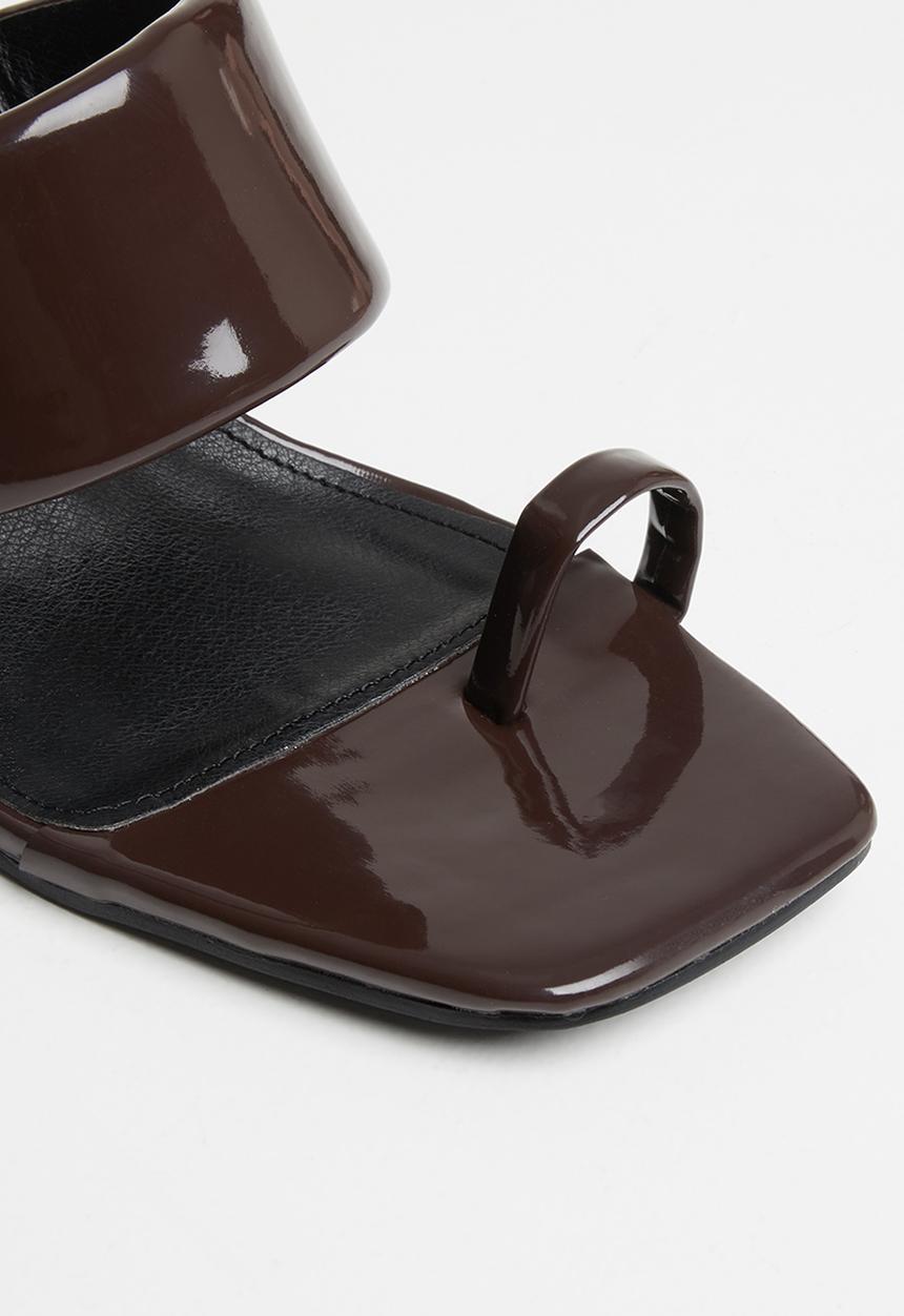 Public Desire - Caden square toe block heel - brown 