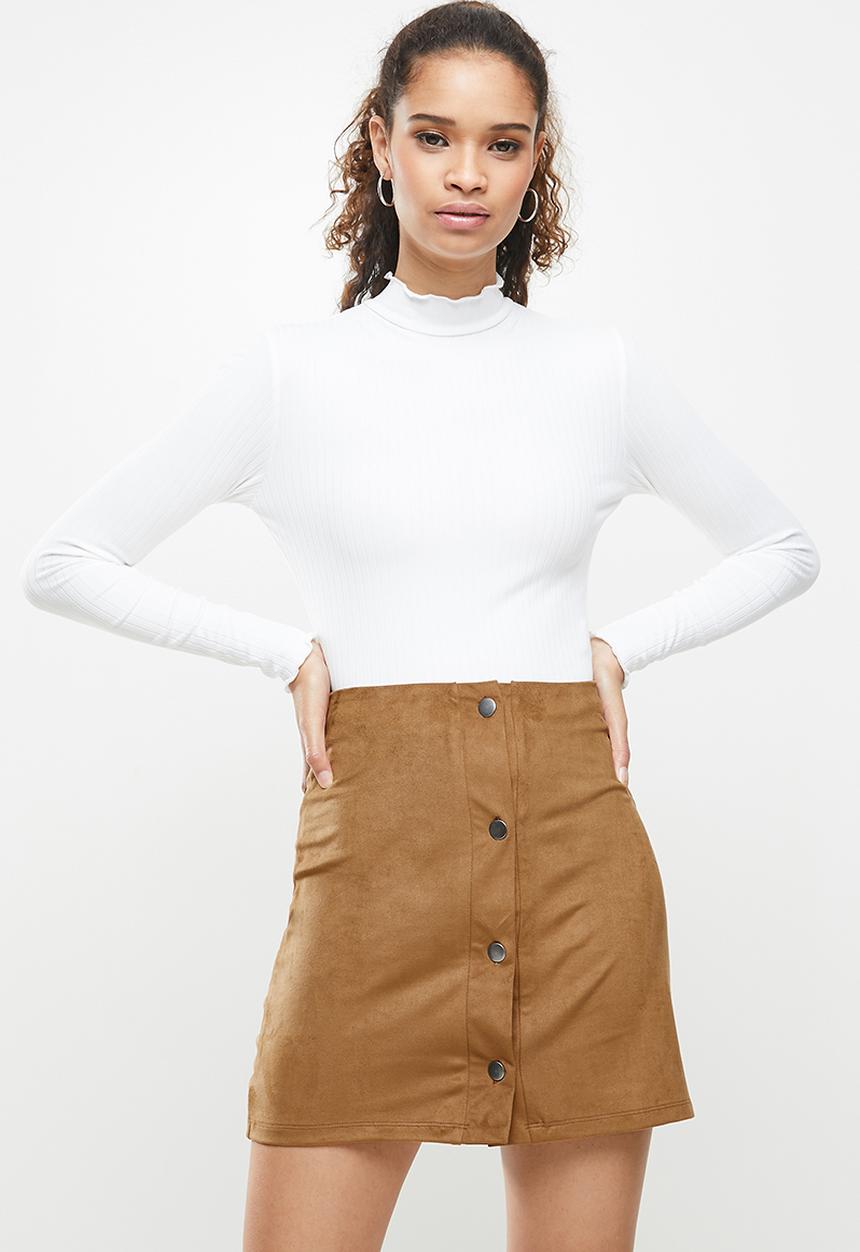 Blake - Rib lettuce detail turtleneck top - milk