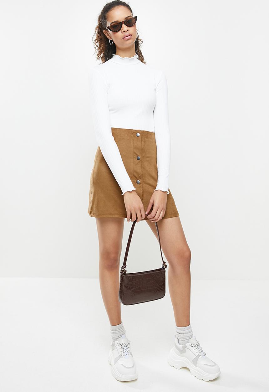 Blake - Rib lettuce detail turtleneck top - milk