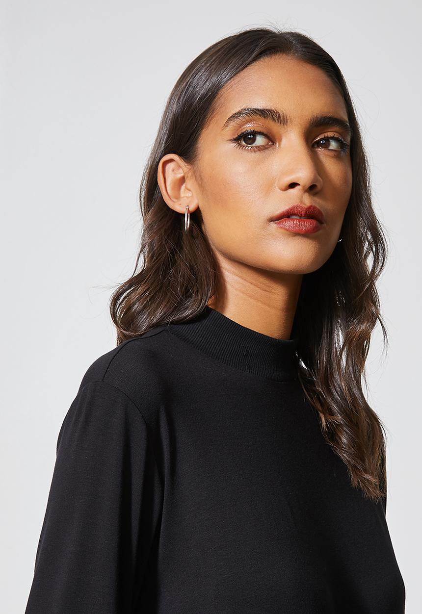 Superbalist - Longline split hem tunic - black