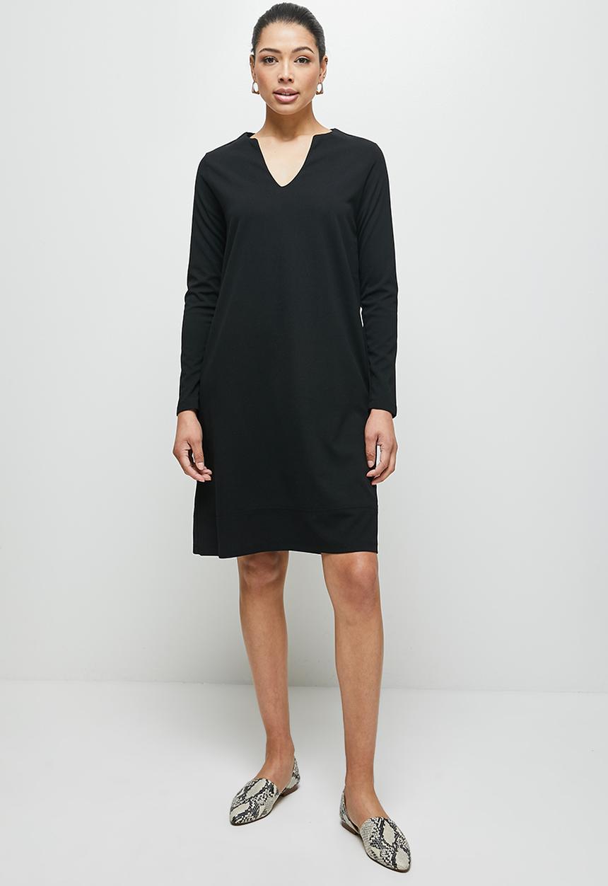 edit - Longsleeve notchneck pocket shift dress - black