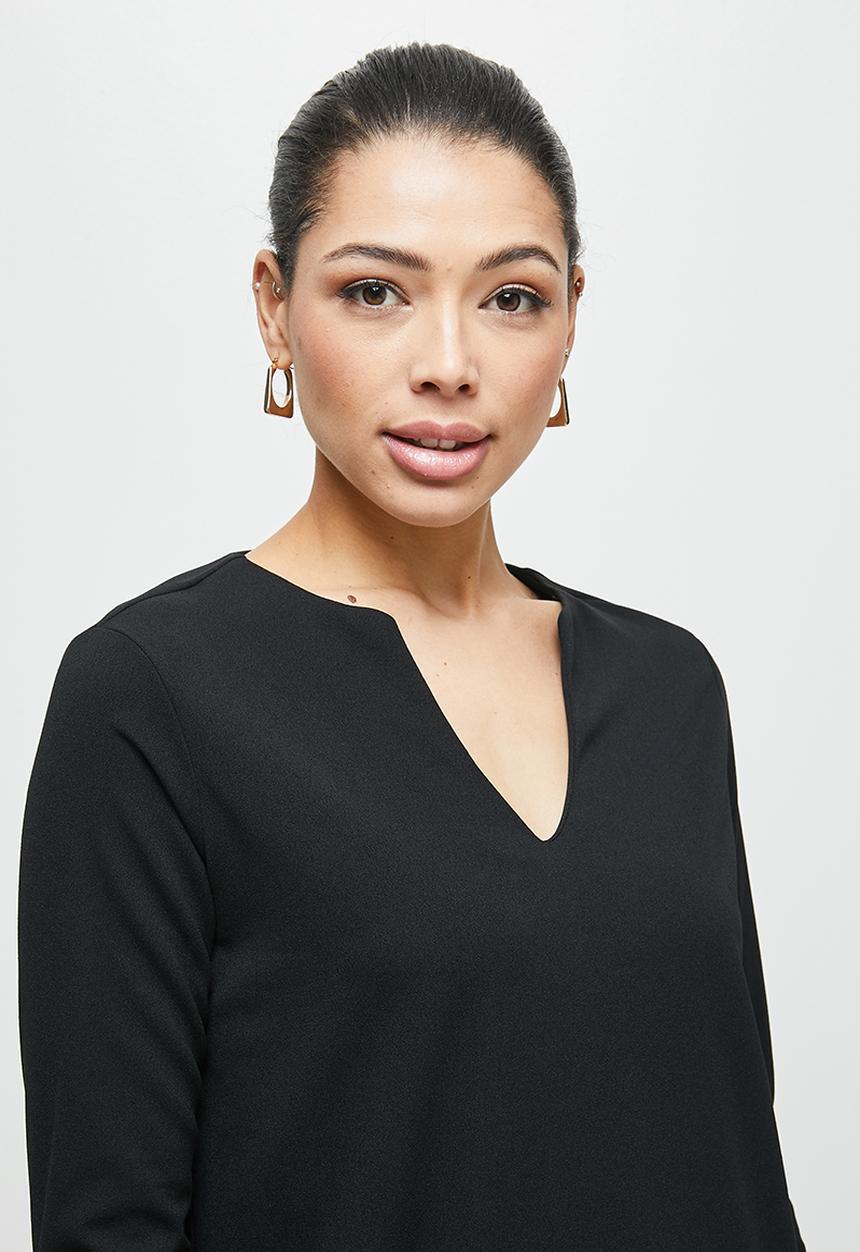 edit - Longsleeve notchneck pocket shift dress - black