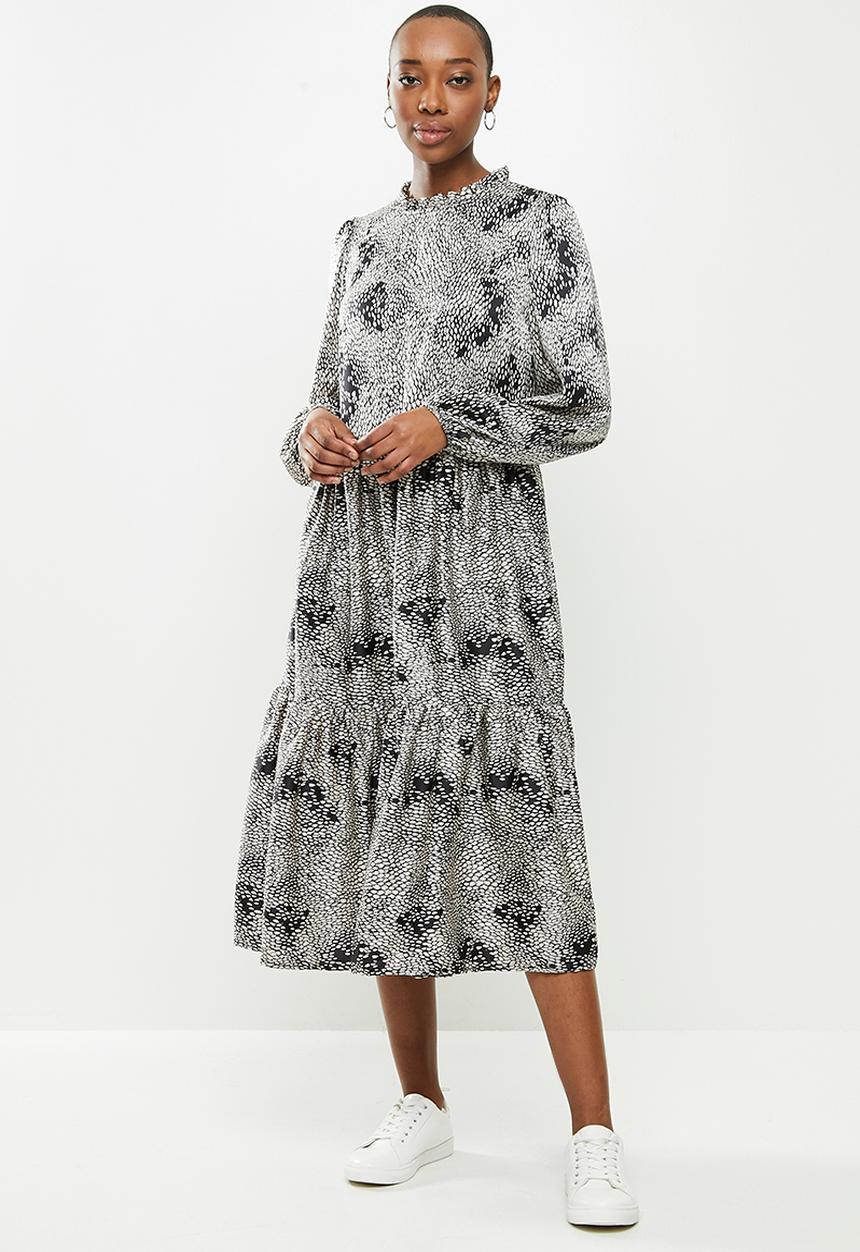 Me&B - Snakeskin frilled collar tier dress - black 