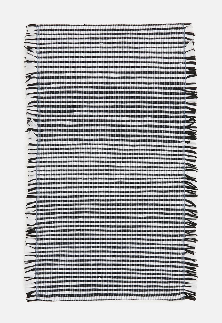 H&S - Chindi runner with fringes - black & white