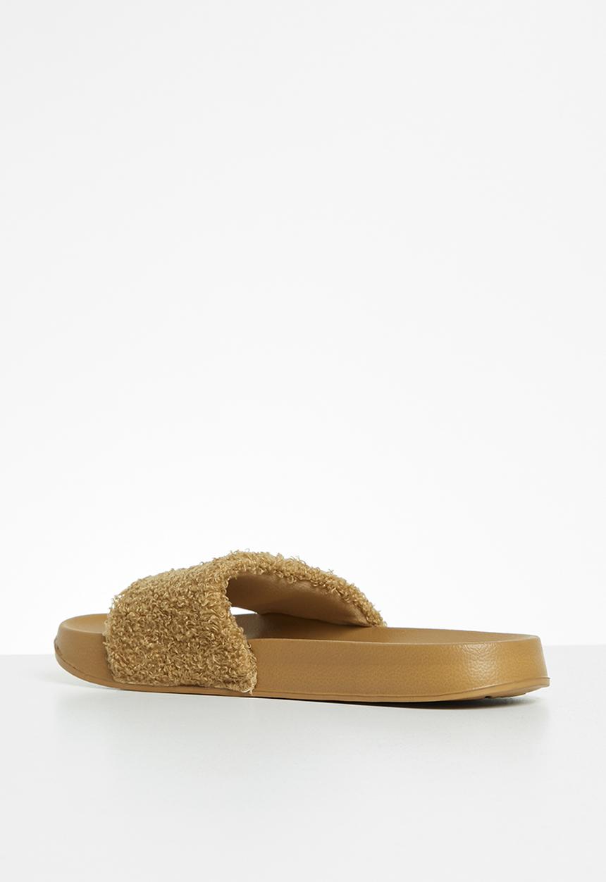 FILA - Nova slide - camel