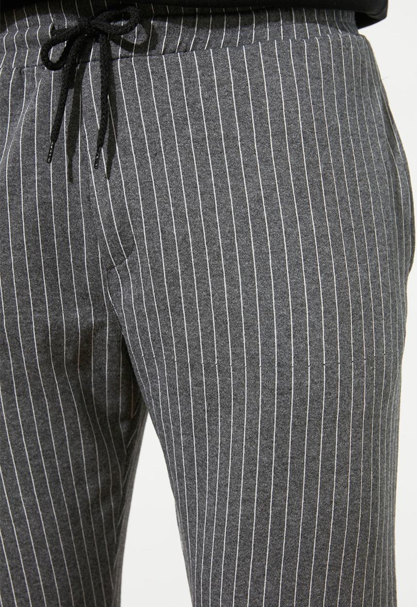 Trendyol - Pinstripe joggers - grey
