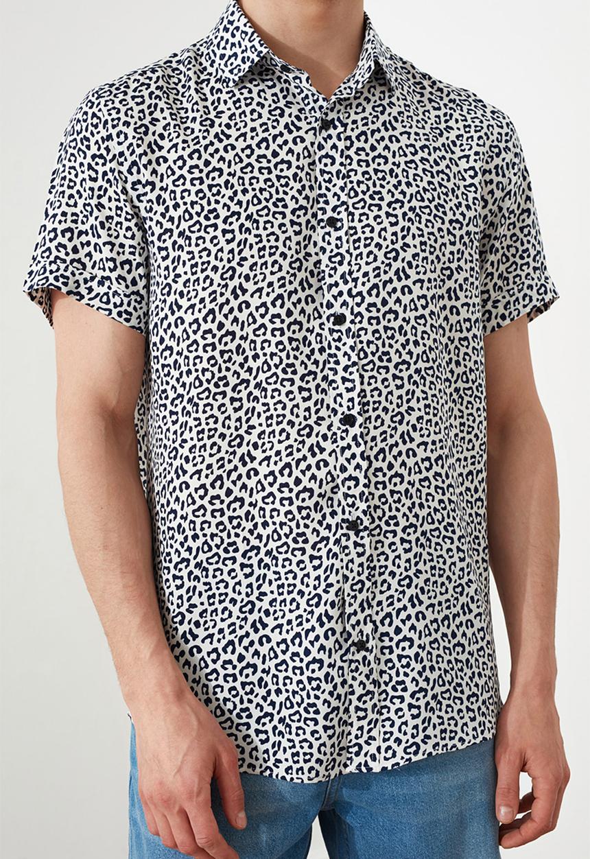 Trendyol - Animal print short sleeve shirt - black & white 