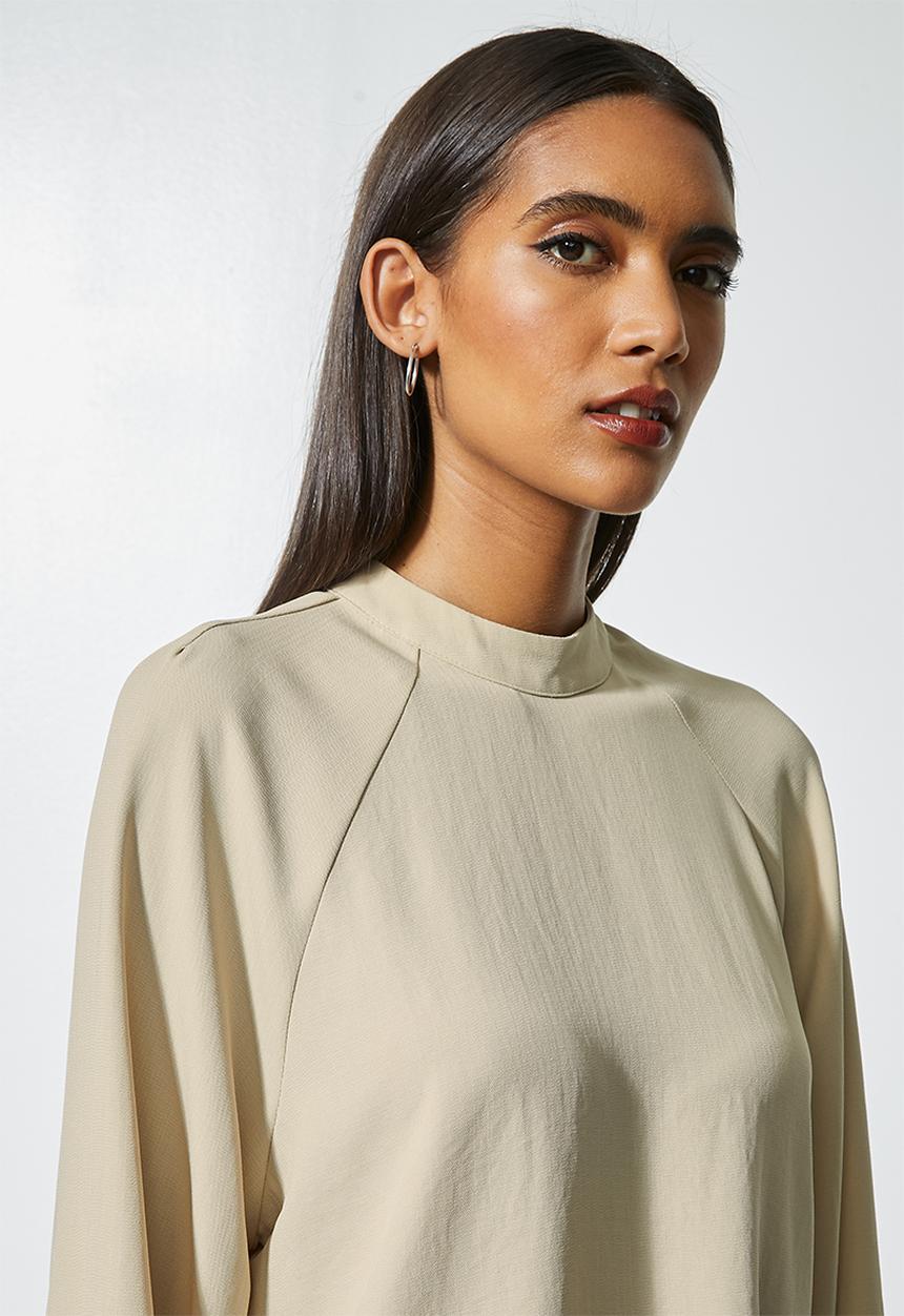 Superbalist - Longline curved hem blouse - neutral