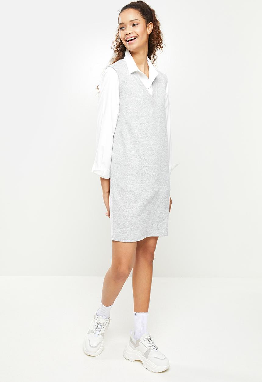 Blake - V-neck cut and sew mini - grey