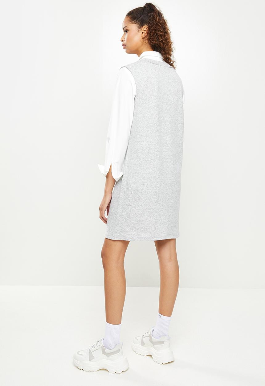 Blake - V-neck cut and sew mini - grey