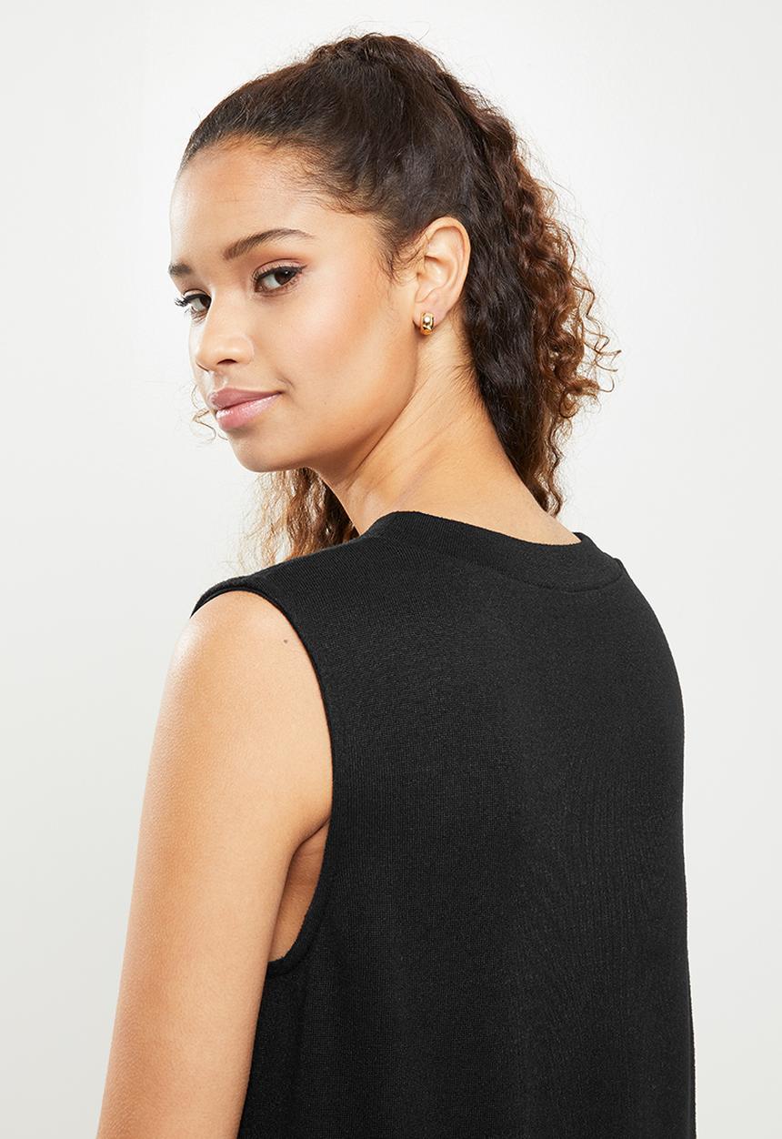 Blake - V-neck cut and sew mini - black
