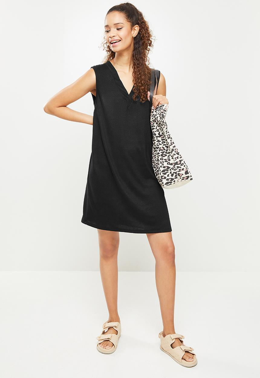 Blake - V-neck cut and sew mini - black