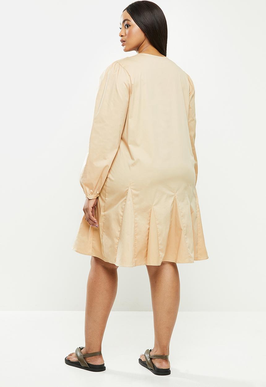 Glamorous - Plus vneck long sleeve dress - stone