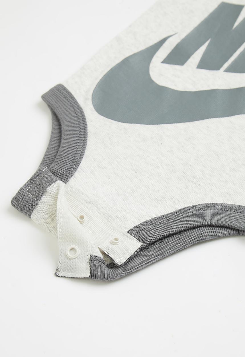 Nike - Futura logo hat / bodysuit / bootie 3 piece set - grey 