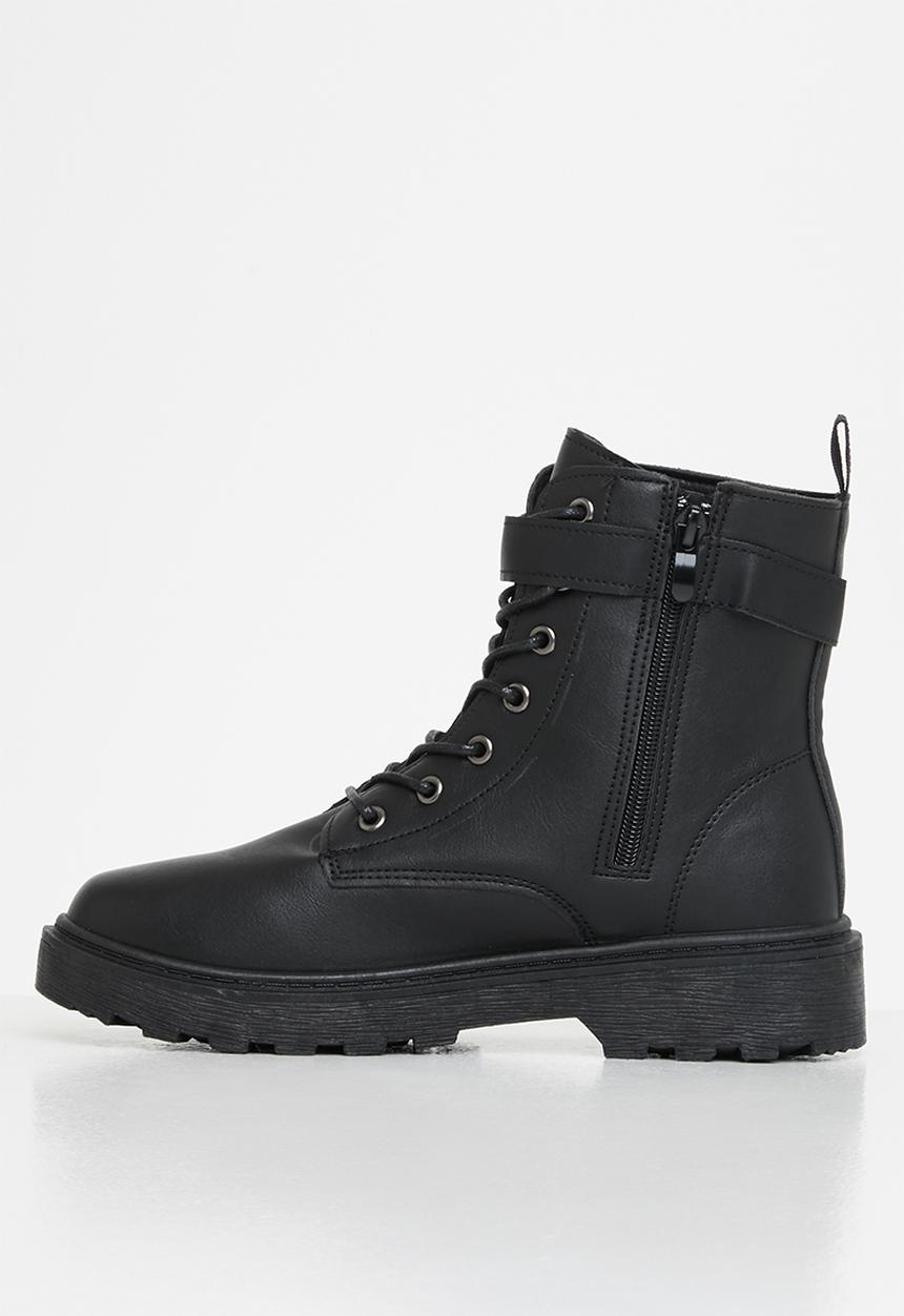 Jada - Chunky lace up boot - black
