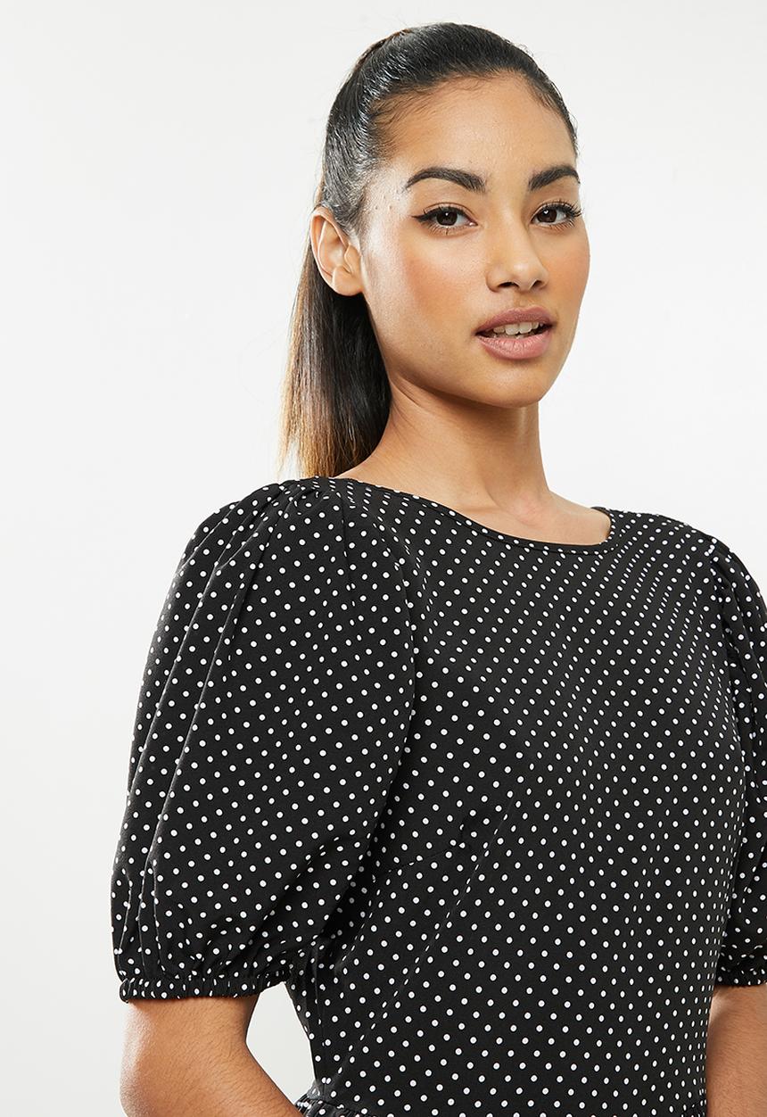 Missguided - Petite tie back puff sleeve jumpsuit - black & white 