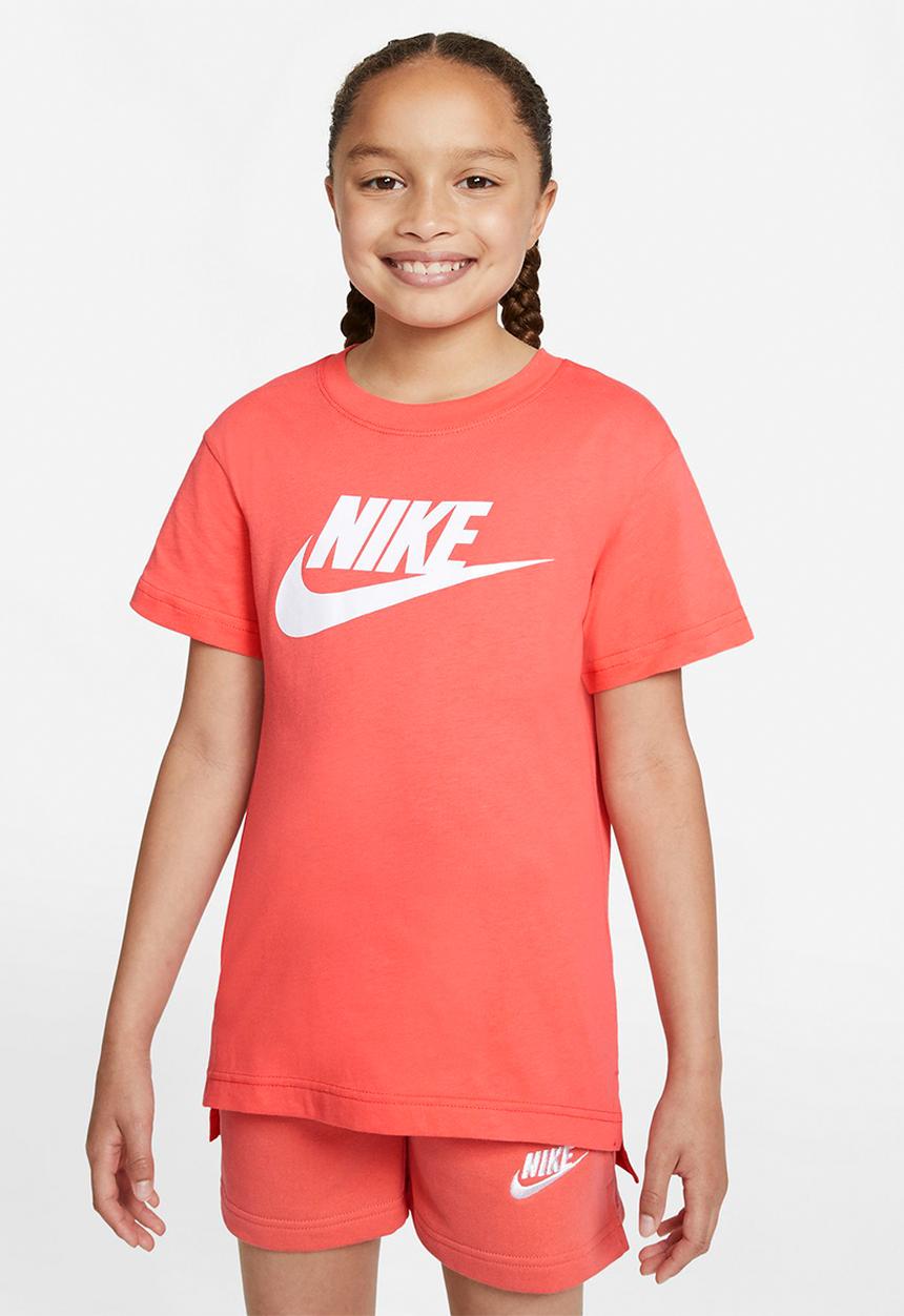 Nike - G nsw tee dptl basic futura - magic ember/white