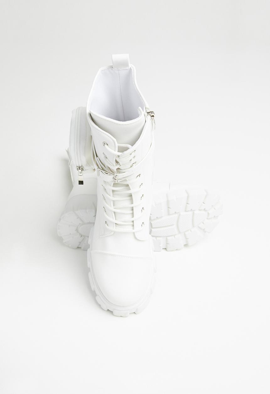Seduction - Pocket pouch chunky boot - white