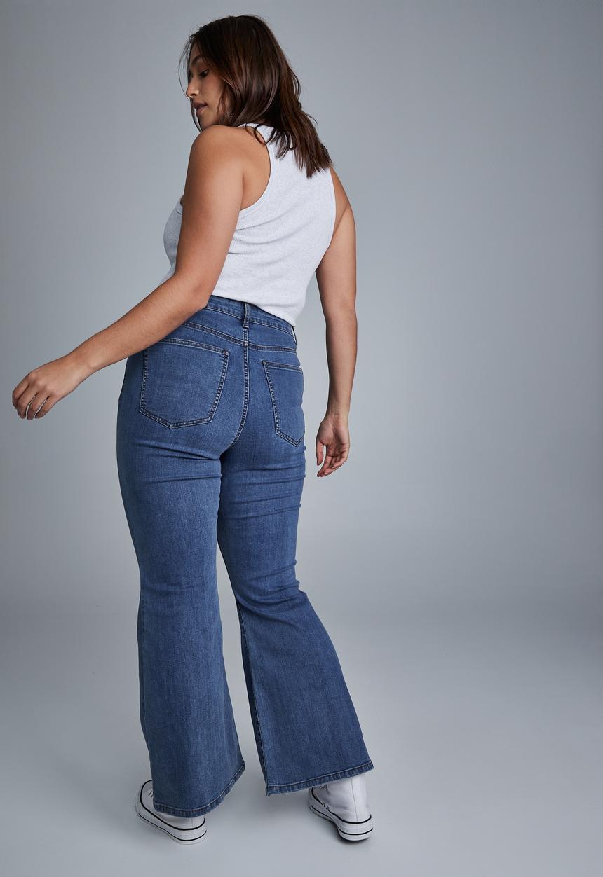 Cotton On - Curve denim stretch flare jean - nightfall blue