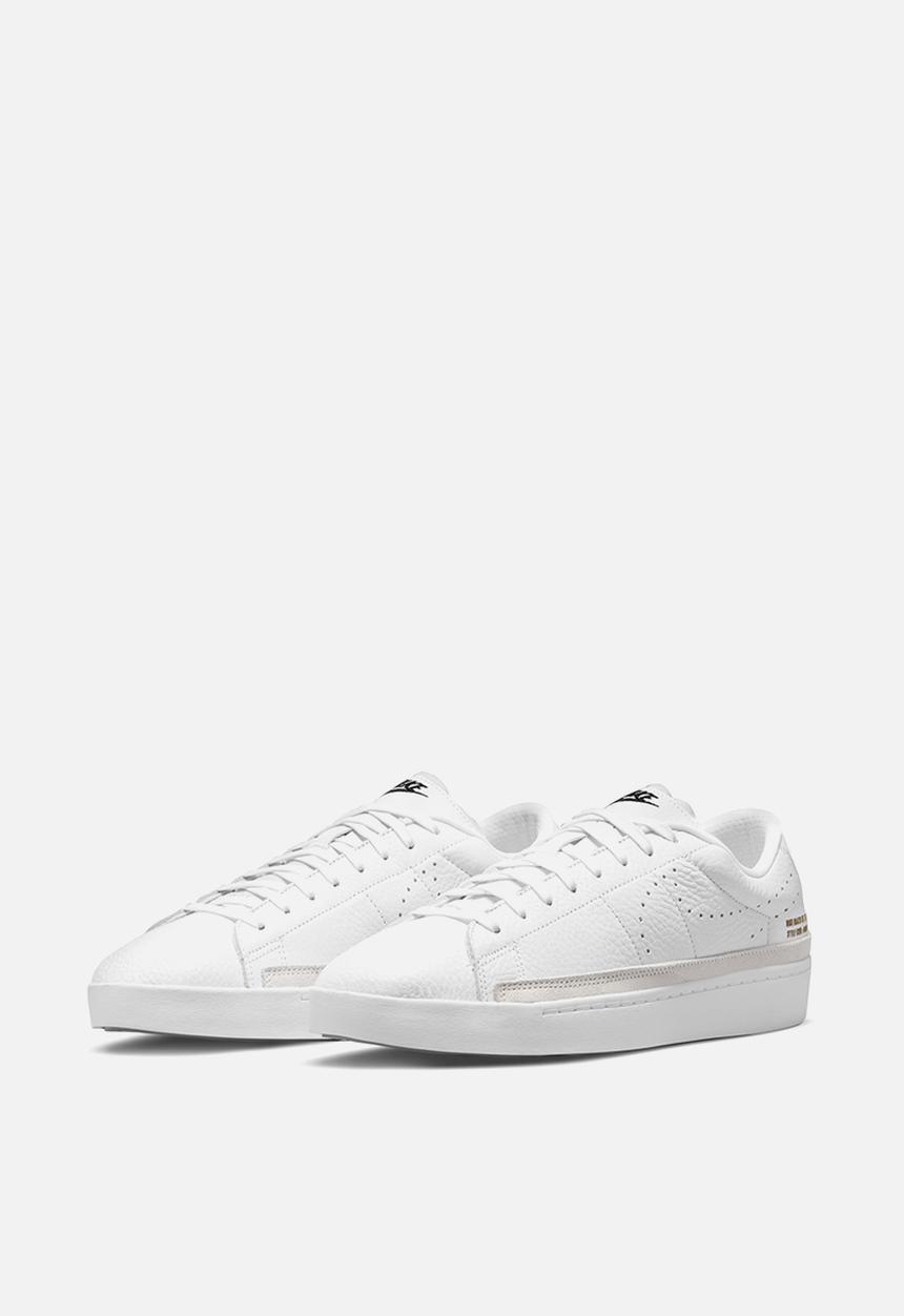 Nike - Blazer low X - white/black-summit white-gum light brown