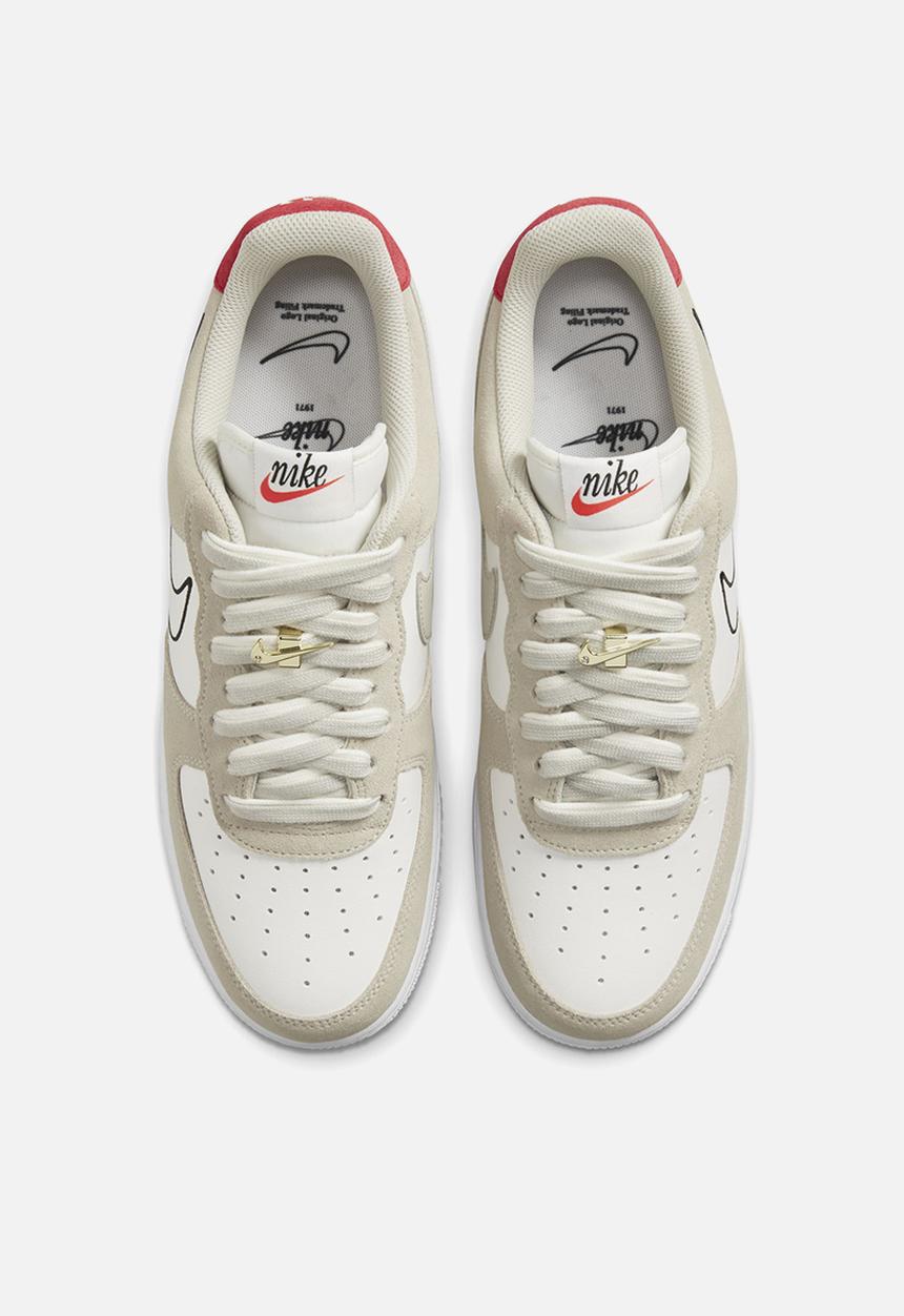 Nike - Air Force 1 '07 LV8 "First Use"