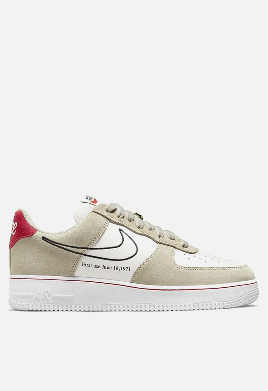 Nike - Air Force 1 '07 LV8 "First Use"