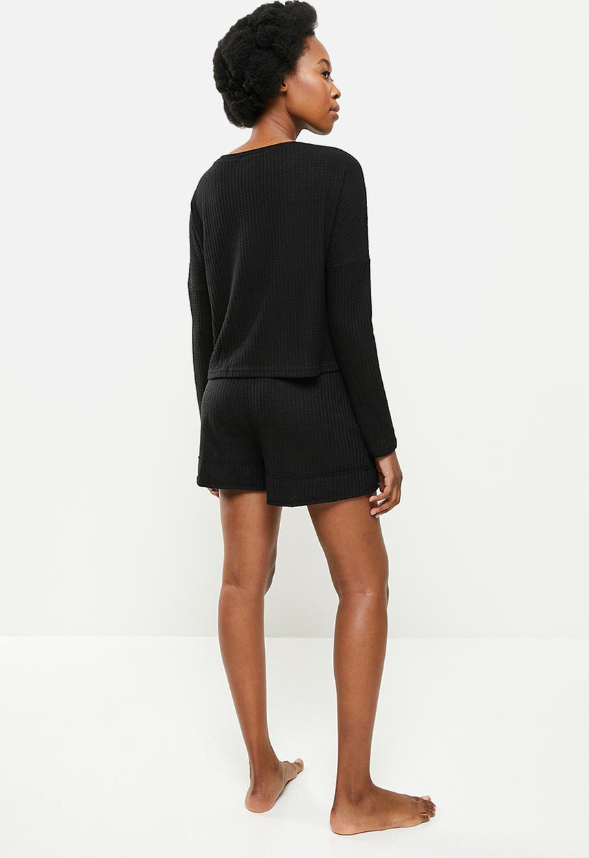 STYLE REPUBLIC - Waffle sleep top & shorts set - black