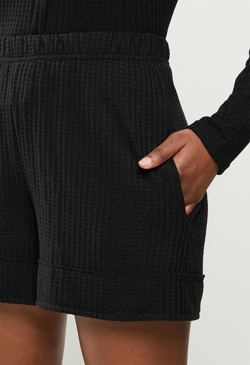 STYLE REPUBLIC - Waffle sleep top & shorts set - black