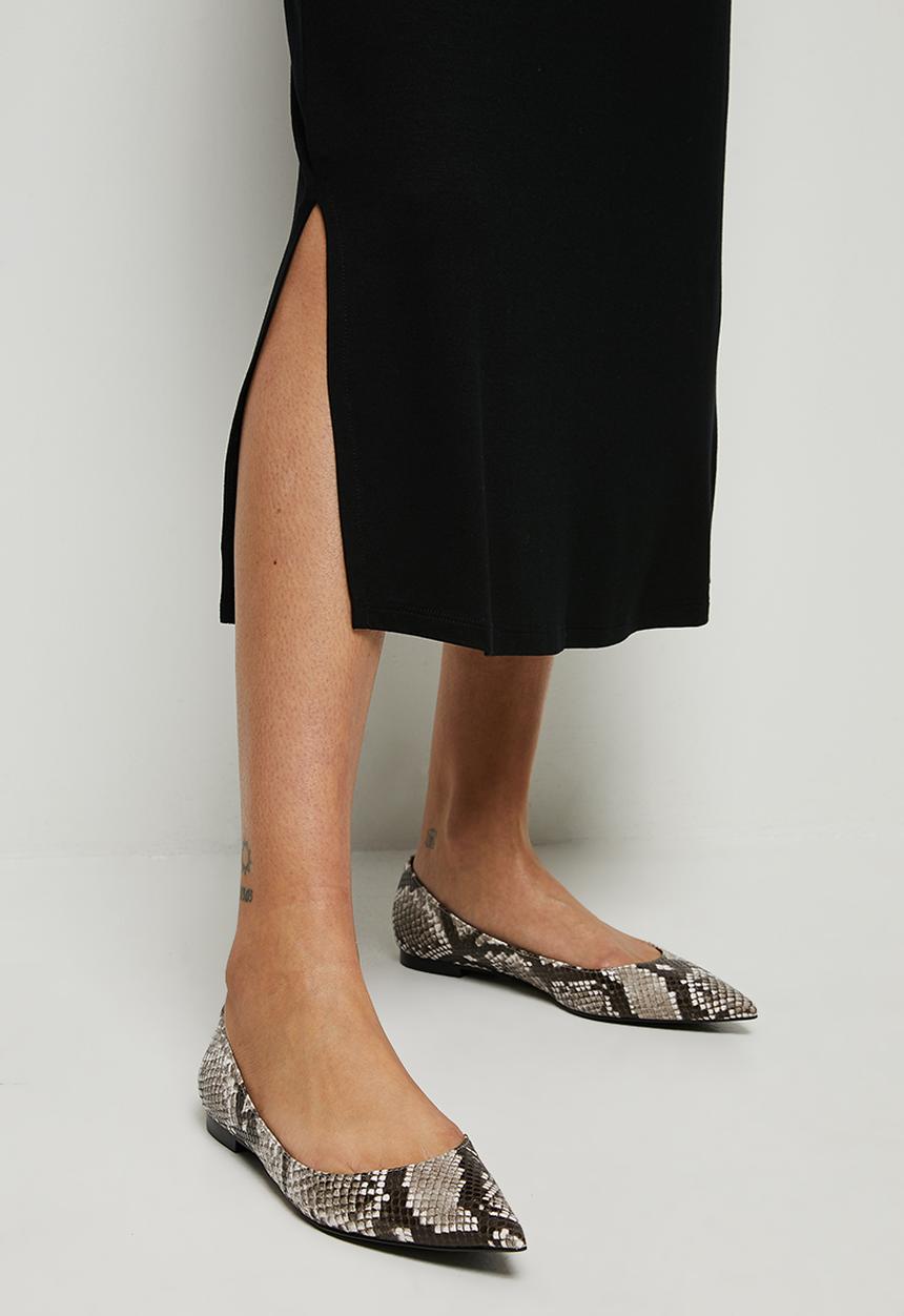 edit - Conscious long sleeve raglan slit midi - black