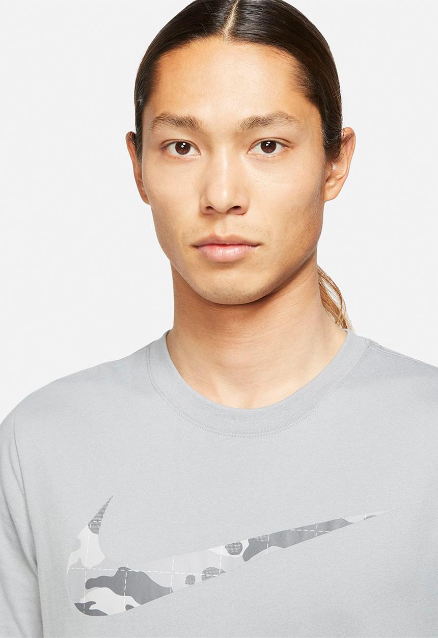 Nike - Nk df tee camo fill gfx - particle grey