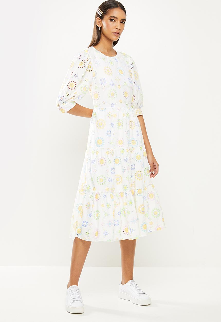 Glamorous - Shell knitted dress - white pastel broderie