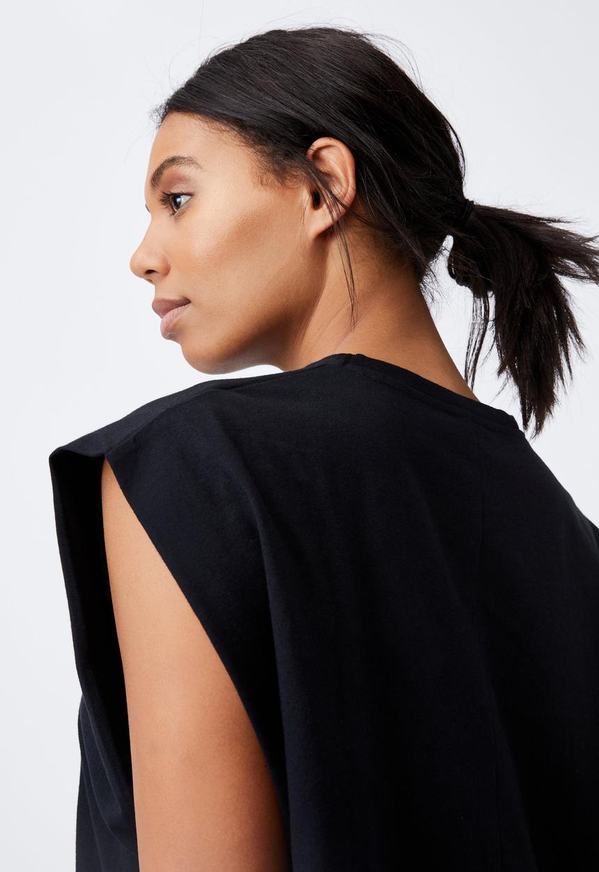 Cotton On - Form focus shoulder tank - black
