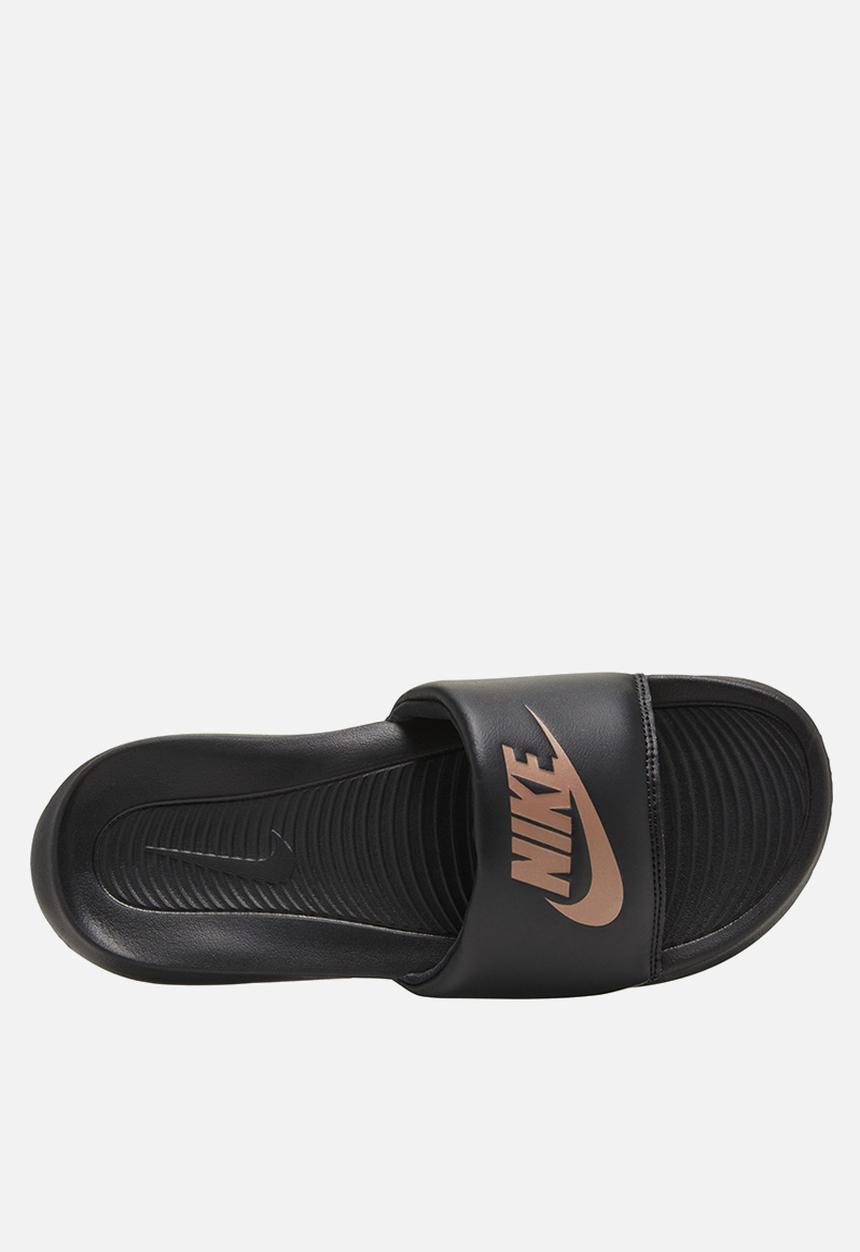 Nike - Nike victori one - black/mtlc red bronze-black