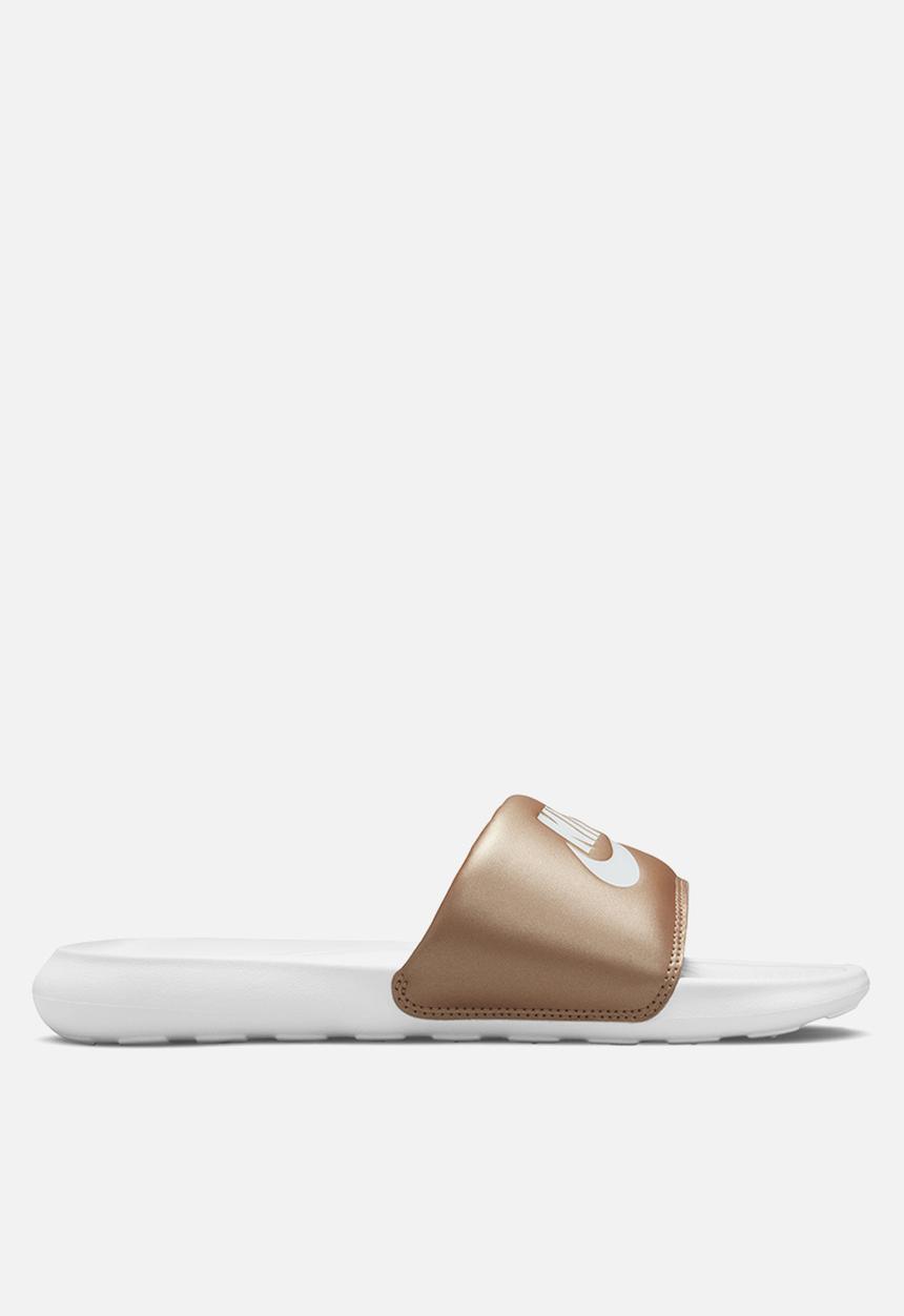 Nike - Nike victori one - mtlc red bronze/white-white