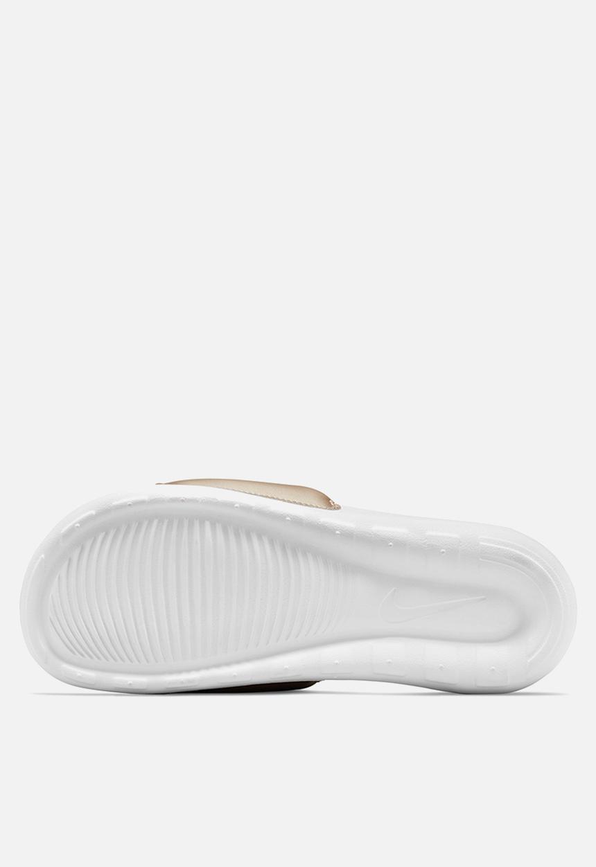 Nike - Nike victori one - mtlc red bronze/white-white